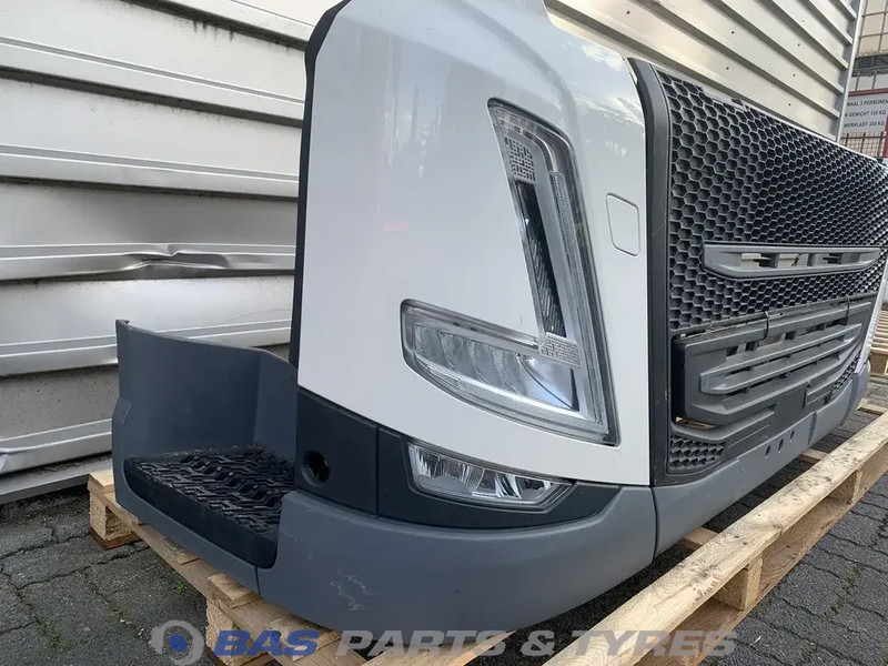 Volvo FM5 Bumper Volvo 82491840 - Bară de protecție pentru Camion: Foto 3 Volvo FM5 Bumper Volvo 82491840 - Bară de protecție pentru Camion: Foto 3