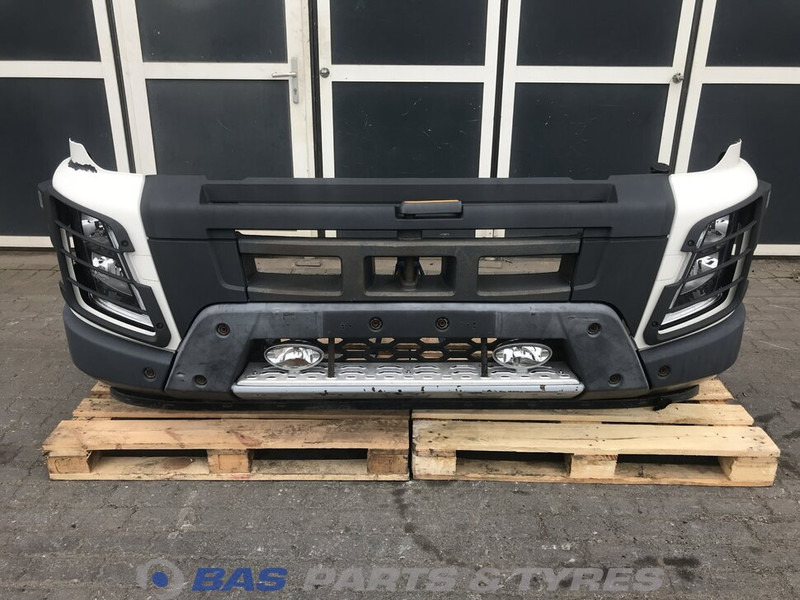Volvo FMX Euro 6 Bumper Volvo 82422759 - Bară de protecție pentru Camion: Foto 1 Volvo FMX Euro 6 Bumper Volvo 82422759 - Bară de protecție pentru Camion: Foto 1