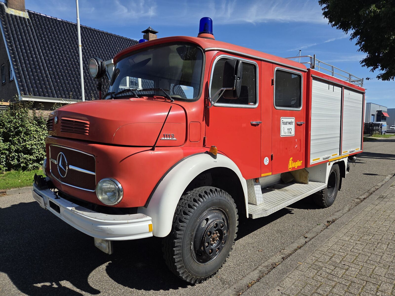 Mercedes-Benz LAF 1113 B 4X4 Turbo Diesel (170 PK) brandweerwagen - Autospeciala de stins incendii: Foto 2 Mercedes-Benz LAF 1113 B 4X4 Turbo Diesel (170 PK) brandweerwagen - Autospeciala de stins incendii: Foto 2