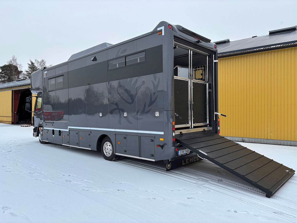 DAF Lehel horsebox 210 LF - Camion transport cai: Foto 3 DAF Lehel horsebox 210 LF - Camion transport cai: Foto 3