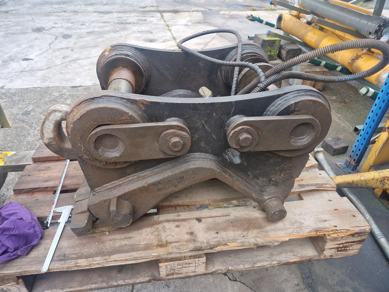 ENGANCHE RAPIDO HIDRAULICO CAT CW40 - Cuplare rapidă pentru Utilaje constructii: Foto 1 ENGANCHE RAPIDO HIDRAULICO CAT CW40 - Cuplare rapidă pentru Utilaje constructii: Foto 1