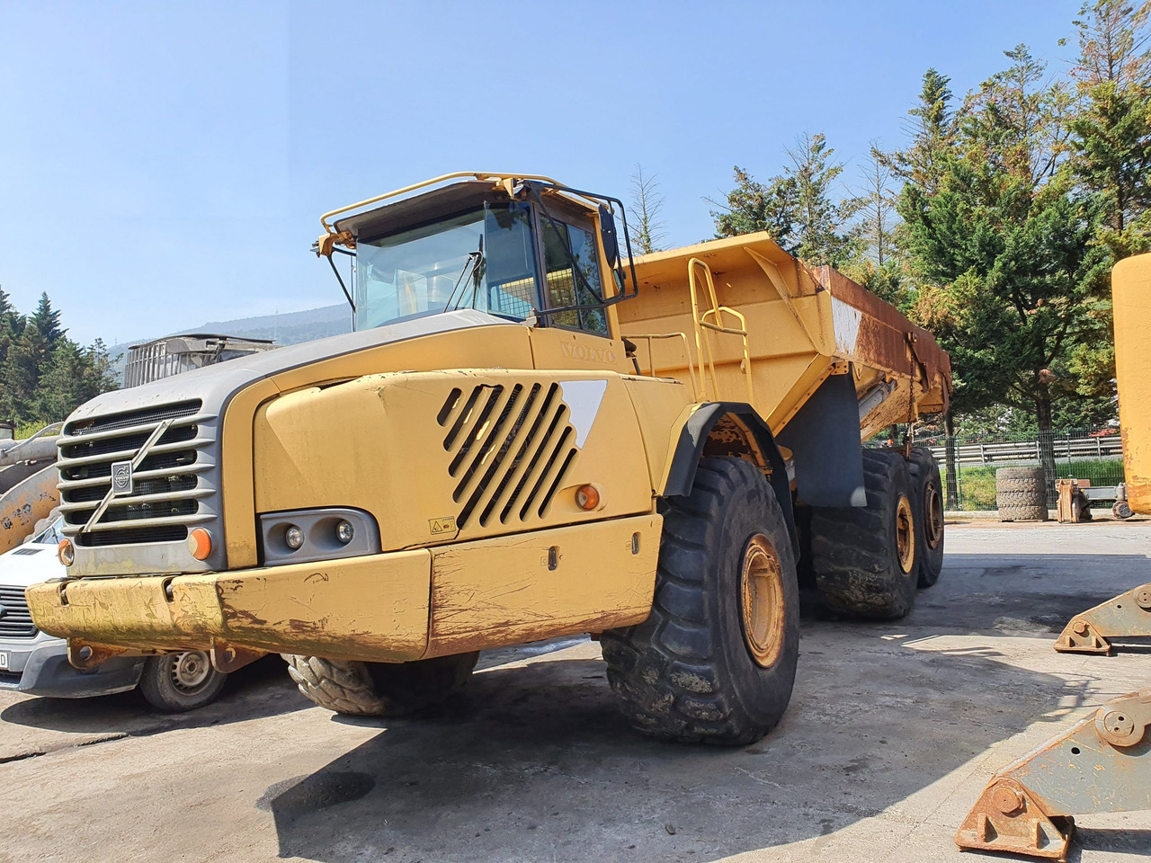VOLVO A40D S/N: 10211 (2001) - Camion articulat: Foto 1 VOLVO A40D S/N: 10211 (2001) - Camion articulat: Foto 1
