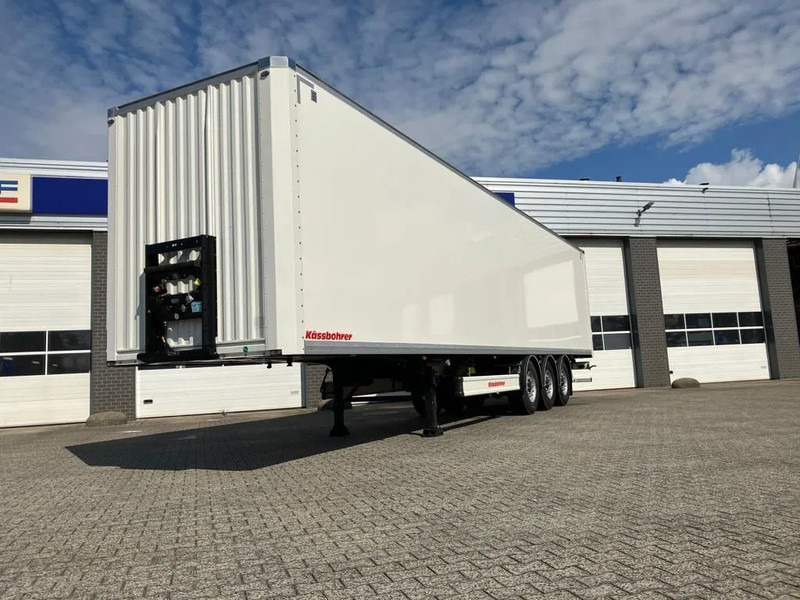 Kässbohrer SBT / 20 - 12 / 27 - Gesloten oplegger met 2x liftassen - Semiremorcă furgon: Foto 4 Kässbohrer SBT / 20 - 12 / 27 - Gesloten oplegger met 2x liftassen - Semiremorcă furgon: Foto 4
