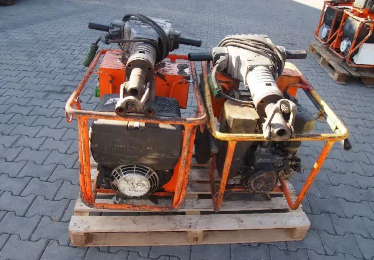 Agregat Bosch 2006 i Młot do kucia - Echipamente de constructii: Foto 2 Agregat Bosch 2006 i Młot do kucia - Echipamente de constructii: Foto 2