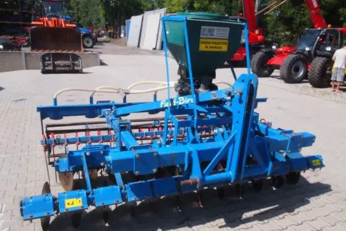 Agregat uprawowo-siewny Rabe Werk 2011 3m brona talerzowa z siewnikiem do poplonów - Semănătoare combinată: Foto 2 Agregat uprawowo-siewny Rabe Werk 2011 3m brona talerzowa z siewnikiem do poplonów - Semănătoare combinată: Foto 2