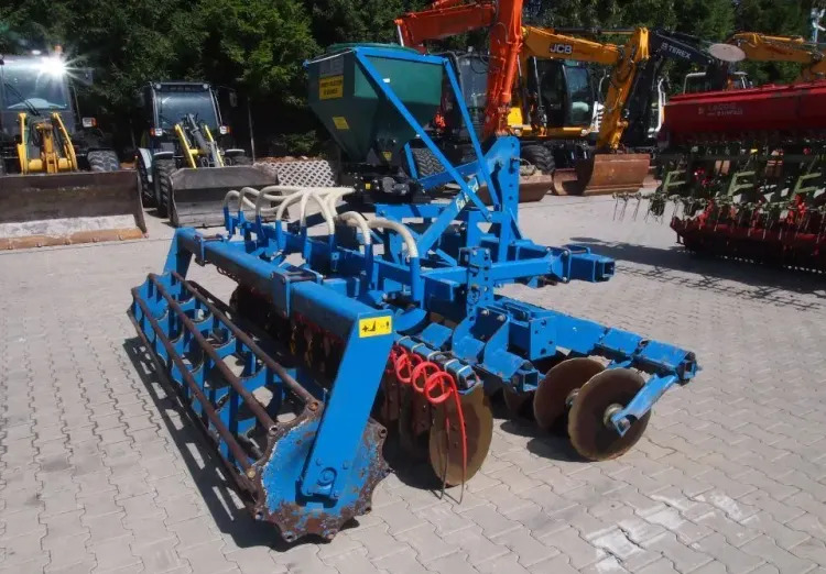 Agregat uprawowo-siewny Rabe Werk 2011 3m brona talerzowa z siewnikiem do poplonów - Semănătoare combinată: Foto 5 Agregat uprawowo-siewny Rabe Werk 2011 3m brona talerzowa z siewnikiem do poplonów - Semănătoare combinată: Foto 5