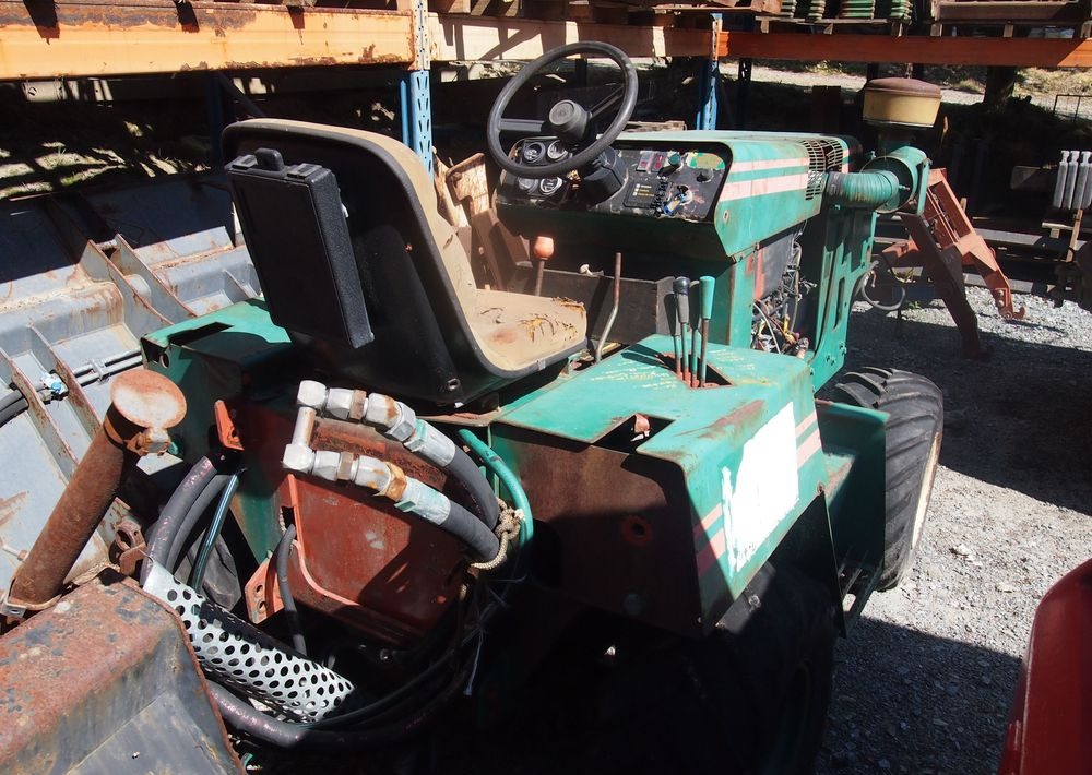 Ciągnik DITCH WITCH 3500DD 1991 DITCH WITCH 3500 DD - Săpător de şanţuri: Foto 3 Ciągnik DITCH WITCH 3500DD 1991 DITCH WITCH 3500 DD - Săpător de şanţuri: Foto 3