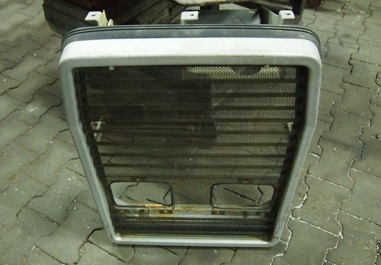 Części do Ciągnika Massey Ferguson MF 3000, 6000 Przedni grill maskę do Massey Ferguson serii 3000, 3100.
z lampami - Grilă pentru Utilaje agricole: Foto 3 Części do Ciągnika Massey Ferguson MF 3000, 6000 Przedni grill maskę do Massey Ferguson serii 3000, 3100.
z lampami - Grilă pentru Utilaje agricole: Foto 3