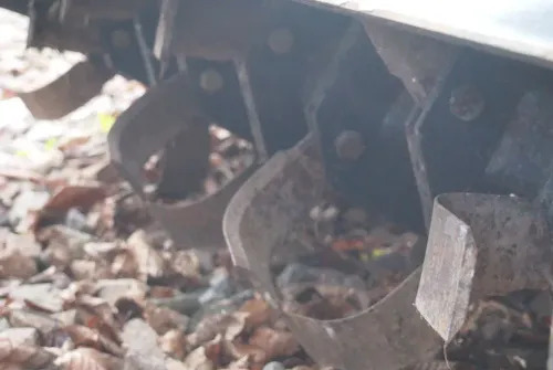 Glebogryzarka 2010 do BOBCATA - Freză de pământ: Foto 4 Glebogryzarka 2010 do BOBCATA - Freză de pământ: Foto 4