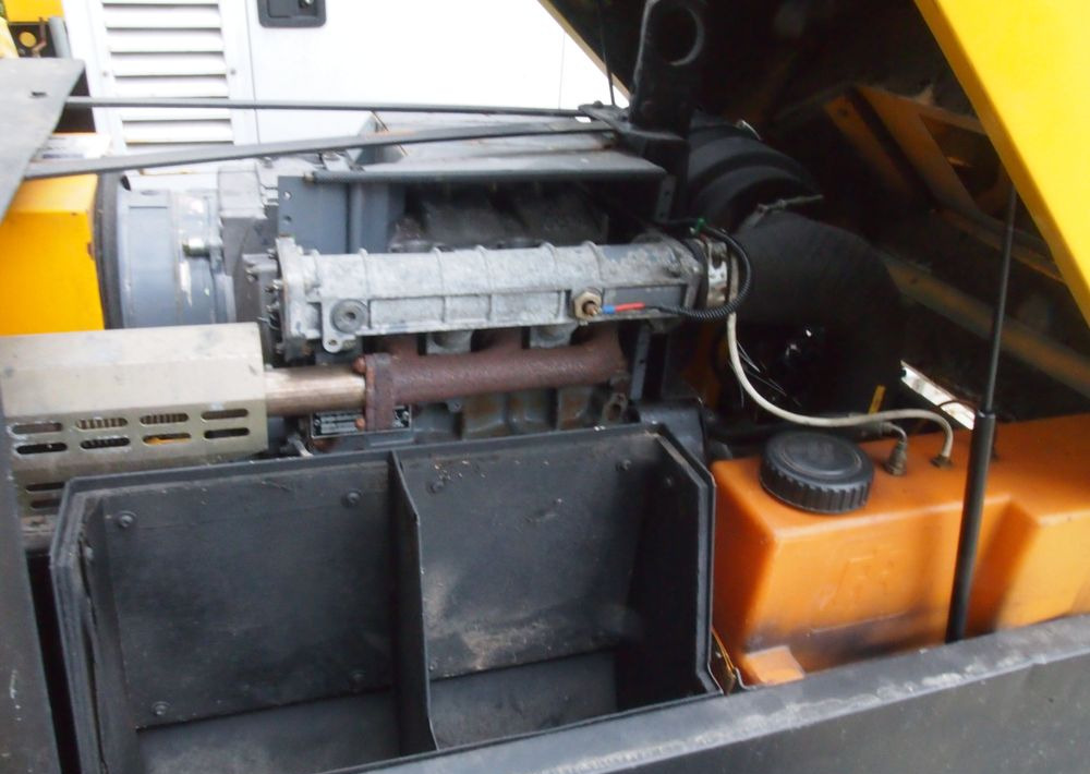 Kompresor Ingersoll Rand IR P130WD 2000 Kompresor Ingersoll Rand P130WD 30 kW - Compresor de aer: Foto 4 Kompresor Ingersoll Rand IR P130WD 2000 Kompresor Ingersoll Rand P130WD 30 kW - Compresor de aer: Foto 4