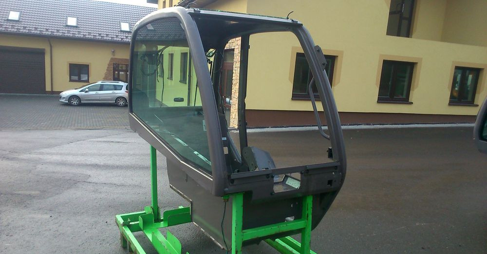 Ładowarka teleskopowa Manitou MT, MLT 2005 Kabina do Manitou - Cabină pentru Stivuitor: Foto 5 Ładowarka teleskopowa Manitou MT, MLT 2005 Kabina do Manitou - Cabină pentru Stivuitor: Foto 5