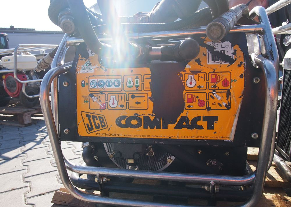 Młot hydraulczny wyburzeniowy JCB COMPACT 2010 Agregat hydrauliczny do młota wyburzeniowego JCB - Echipamente de constructii: Foto 3 Młot hydraulczny wyburzeniowy JCB COMPACT 2010 Agregat hydrauliczny do młota wyburzeniowego JCB - Echipamente de constructii: Foto 3