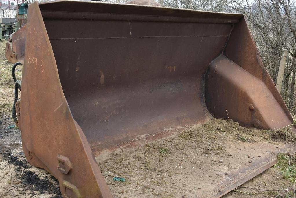 Łyżka wysokiego załadunku do ładowarki VOLVO - Cupă pentru Utilaje constructii: Foto 4 Łyżka wysokiego załadunku do ładowarki VOLVO - Cupă pentru Utilaje constructii: Foto 4