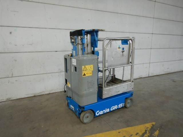 Genie GR15 - Platformă verticală: Foto 4 Genie GR15 - Platformă verticală: Foto 4