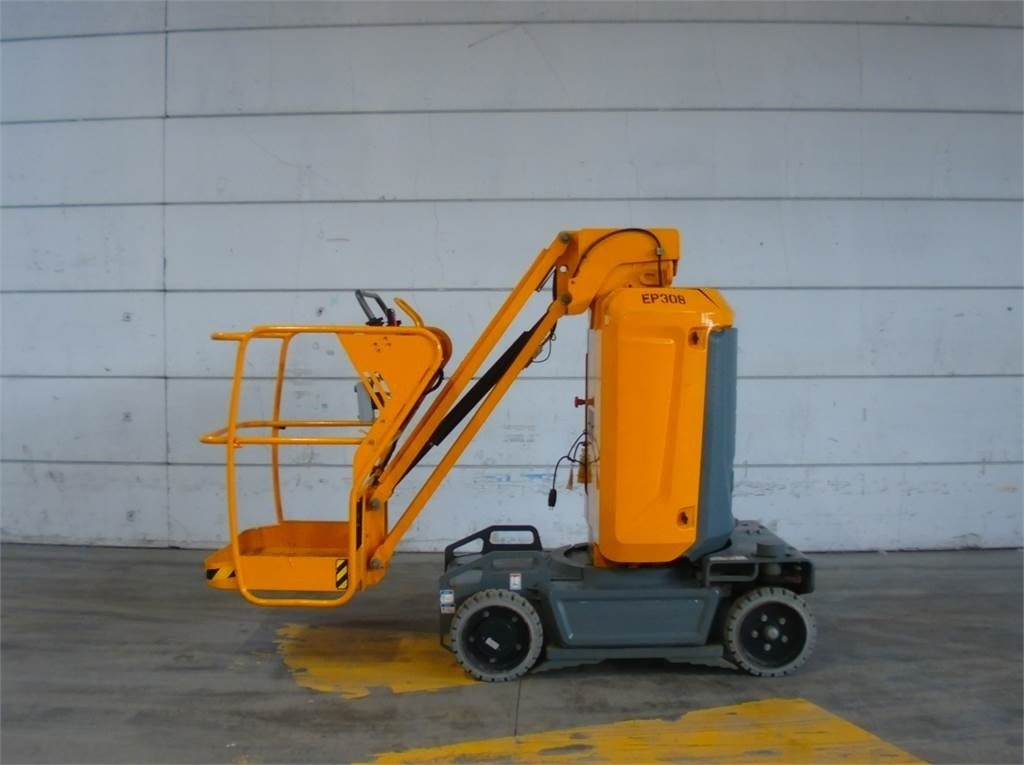 Haulotte STAR 10 - Platformă verticală: Foto 1 Haulotte STAR 10 - Platformă verticală: Foto 1