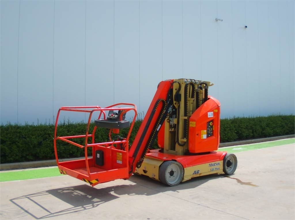 JLG Toucan 12E+ - Platformă verticală: Foto 2 JLG Toucan 12E+ - Platformă verticală: Foto 2