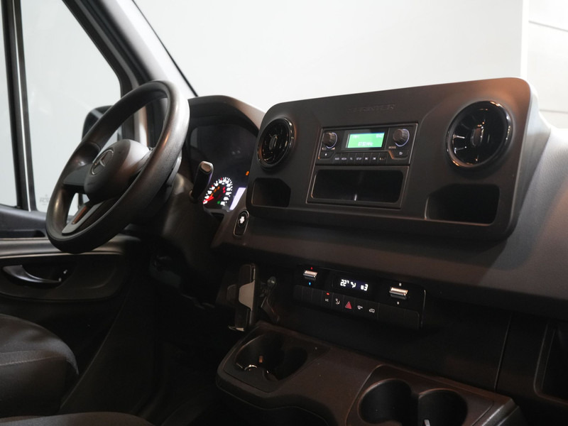Mercedes-Benz Sprinter 316 2.2 CDI Aut. L2H2 EXPORT ONLY RWD LED/ Gev.Stoel/ Cruise/ Trekhaak - Dubă: Foto 3 Mercedes-Benz Sprinter 316 2.2 CDI Aut. L2H2 EXPORT ONLY RWD LED/ Gev.Stoel/ Cruise/ Trekhaak - Dubă: Foto 3