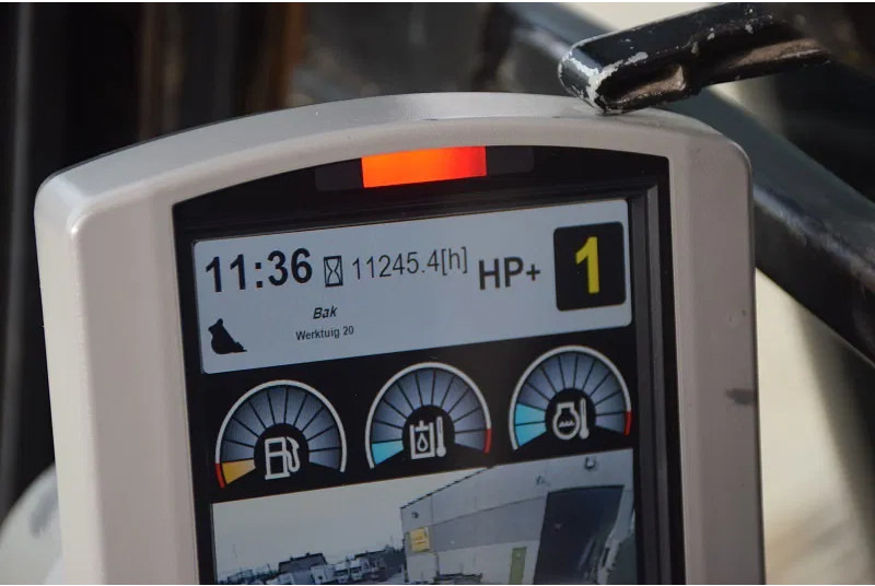 Excavator pe şenile Caterpillar 323E-stock id2: Foto 14