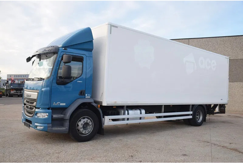 DAF LF 280 - Camion furgon: Foto 3 DAF LF 280 - Camion furgon: Foto 3