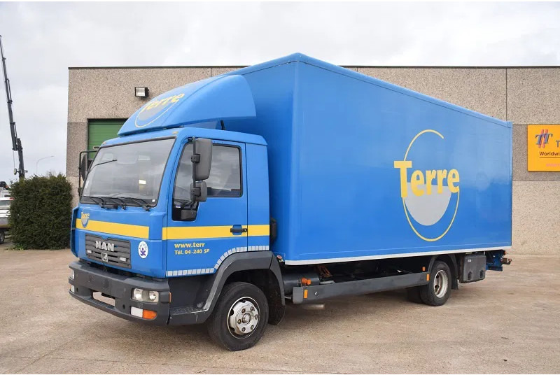 MAN L2000 - Camion furgon: Foto 1 MAN L2000 - Camion furgon: Foto 1
