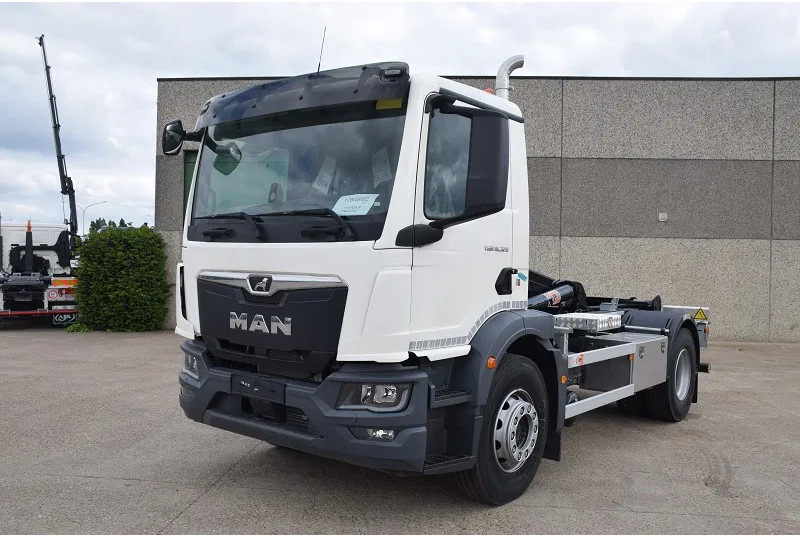 MAN TGM 18.320 - Camion cu cârlig: Foto 4 MAN TGM 18.320 - Camion cu cârlig: Foto 4