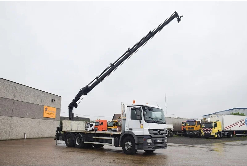 Mercedes-Benz Actros 2641 - Camion platformă, Camion cu macara: Foto 1 Mercedes-Benz Actros 2641 - Camion platformă, Camion cu macara: Foto 1
