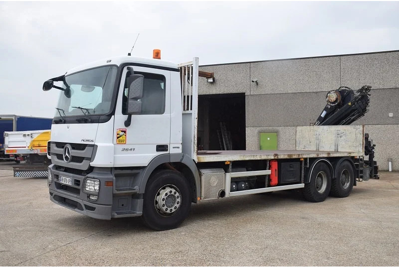 Mercedes-Benz Actros 2641 - Camion platformă, Camion cu macara: Foto 3 Mercedes-Benz Actros 2641 - Camion platformă, Camion cu macara: Foto 3