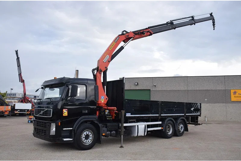 Volvo FM 330 - Camion cu macara: Foto 1 Volvo FM 330 - Camion cu macara: Foto 1