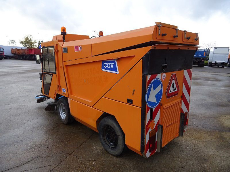 Hofmans HMF 185 - Mașină de măturat industrială: Foto 4 Hofmans HMF 185 - Mașină de măturat industrială: Foto 4