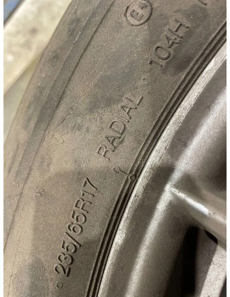 Continental Continental banden met velgen 235/65 R17 - Anvelope și jante pentru Automobil: Foto 4 Continental Continental banden met velgen 235/65 R17 - Anvelope și jante pentru Automobil: Foto 4