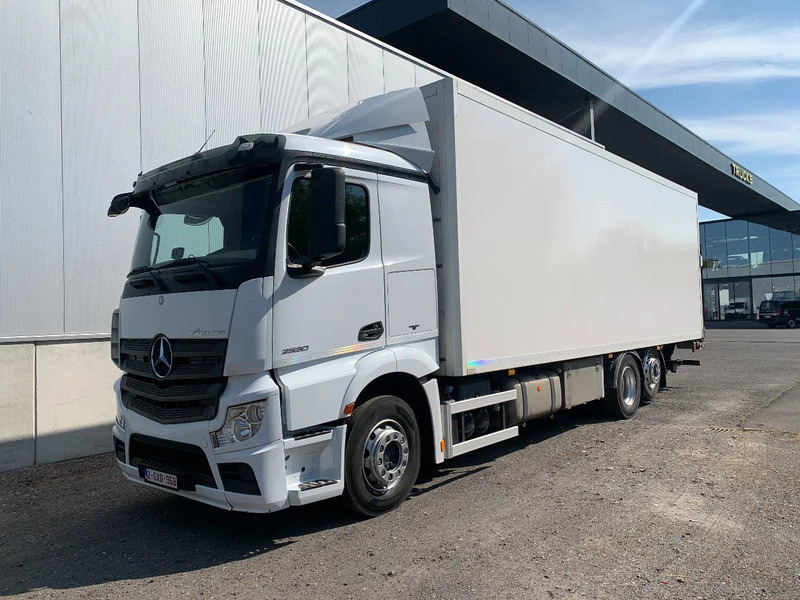 Mercedes-Benz Actros 2531 2530*Cruise control*SlaapCabine* - Camion furgon: Foto 1 Mercedes-Benz Actros 2531 2530*Cruise control*SlaapCabine* - Camion furgon: Foto 1