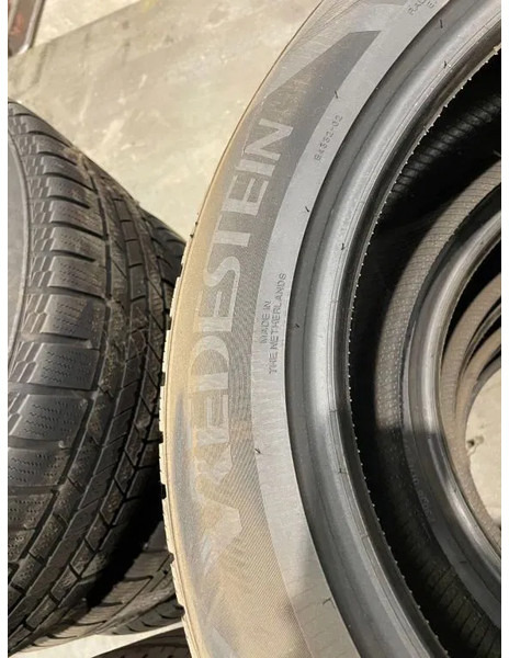 Vredestein Vredestein banden maat 255/50 R19 107 W M+S - Anvelopă pentru Automobil: Foto 2 Vredestein Vredestein banden maat 255/50 R19 107 W M+S - Anvelopă pentru Automobil: Foto 2