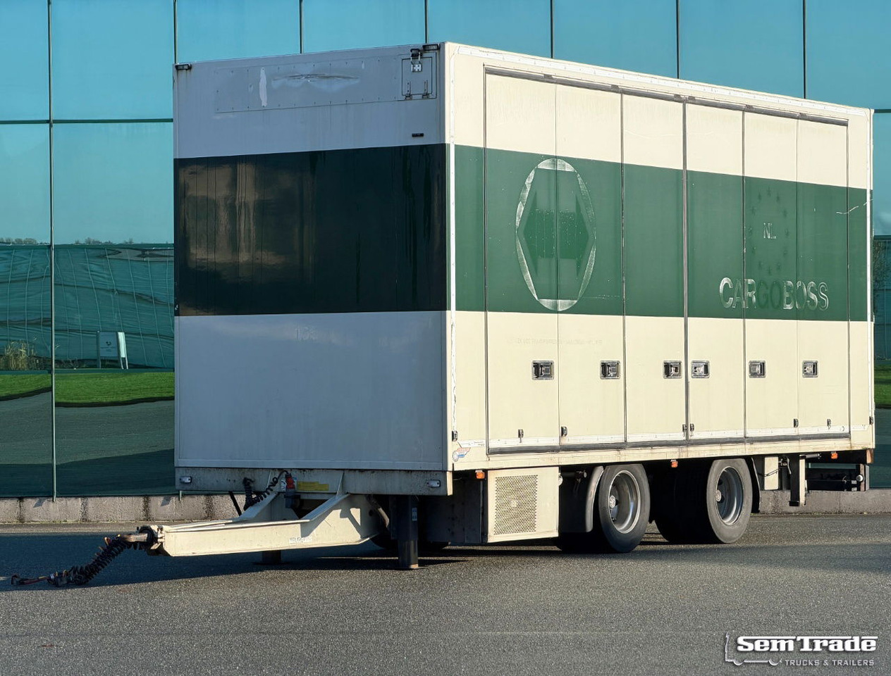 Burg VAN Beurden Isolated BOX Side Doors TRS Cooling Hydrarolls Holland-Trailer - Remorcă frigider: Foto 1 Burg VAN Beurden Isolated BOX Side Doors TRS Cooling Hydrarolls Holland-Trailer - Remorcă frigider: Foto 1