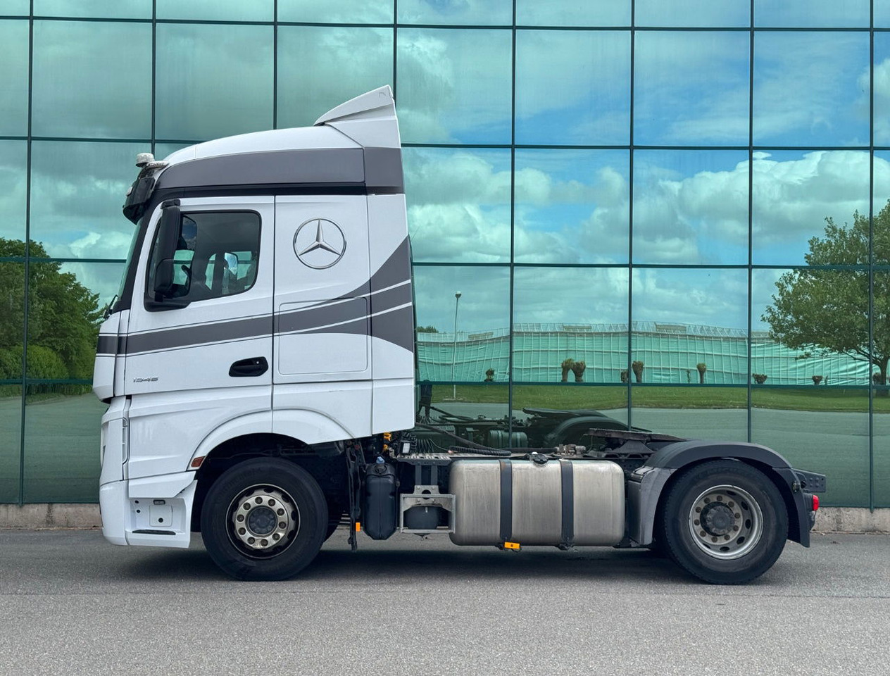 Mercedes-Benz Actros 1945 382.000 KM PTO + Hydraulics TOP Condition - Cap tractor: Foto 2 Mercedes-Benz Actros 1945 382.000 KM PTO + Hydraulics TOP Condition - Cap tractor: Foto 2