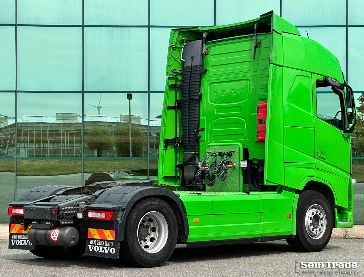 Volvo FH 500 I-Park Cool 2X Tanks 699.000 KM TOP Condition Belgium-Truck - Cap tractor: Foto 4 Volvo FH 500 I-Park Cool 2X Tanks 699.000 KM TOP Condition Belgium-Truck - Cap tractor: Foto 4