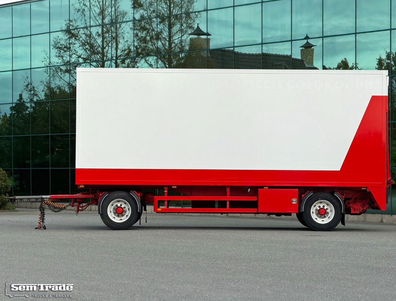 Heiwo Chassis + Isolated BOX 770x250x270 Inside Tail Lift Super Condition - Remorcă furgon: Foto 2 Heiwo Chassis + Isolated BOX 770x250x270 Inside Tail Lift Super Condition - Remorcă furgon: Foto 2