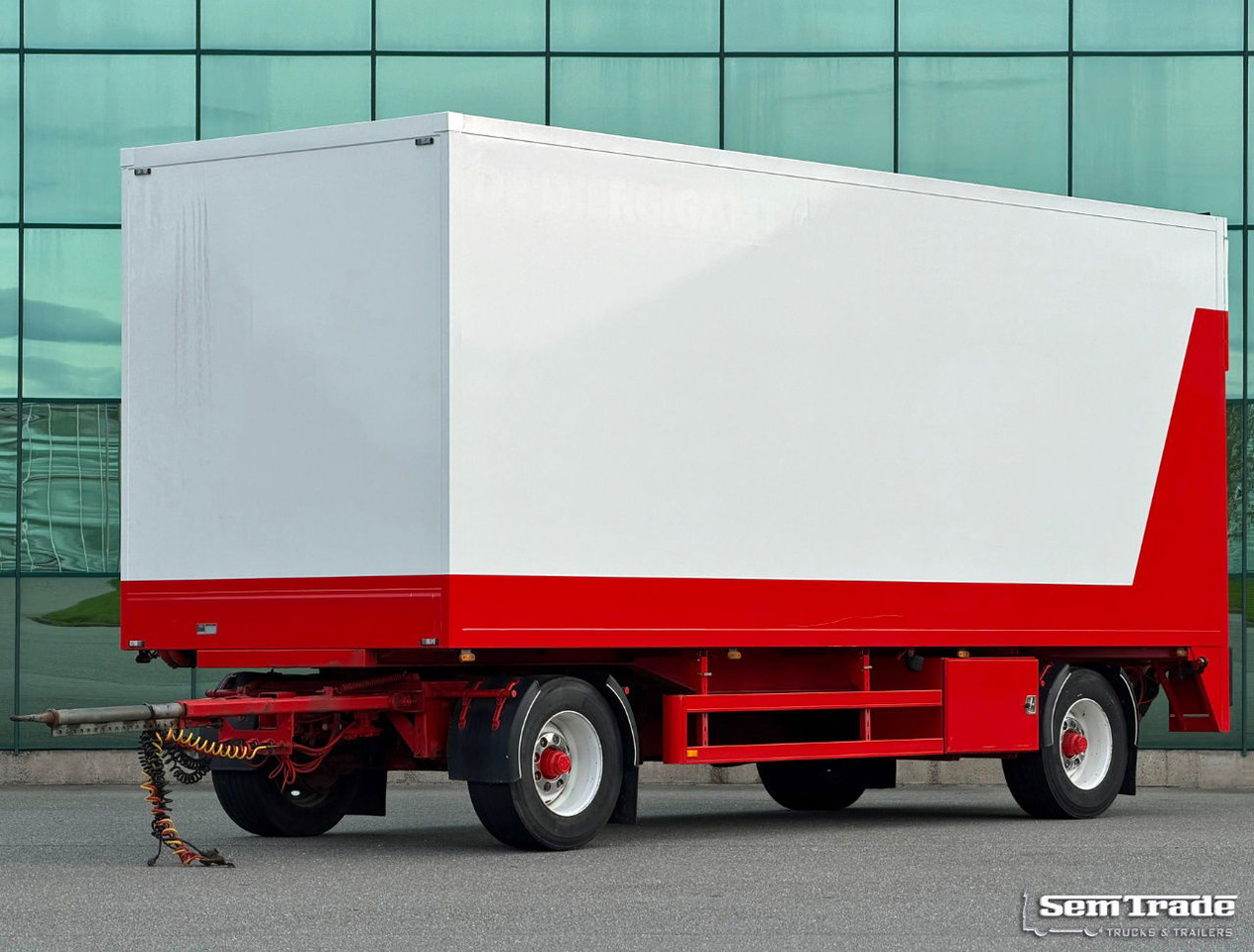 Heiwo Chassis + Isolated BOX 770x250x270 Inside Tail Lift Super Condition - Remorcă furgon: Foto 1 Heiwo Chassis + Isolated BOX 770x250x270 Inside Tail Lift Super Condition - Remorcă furgon: Foto 1