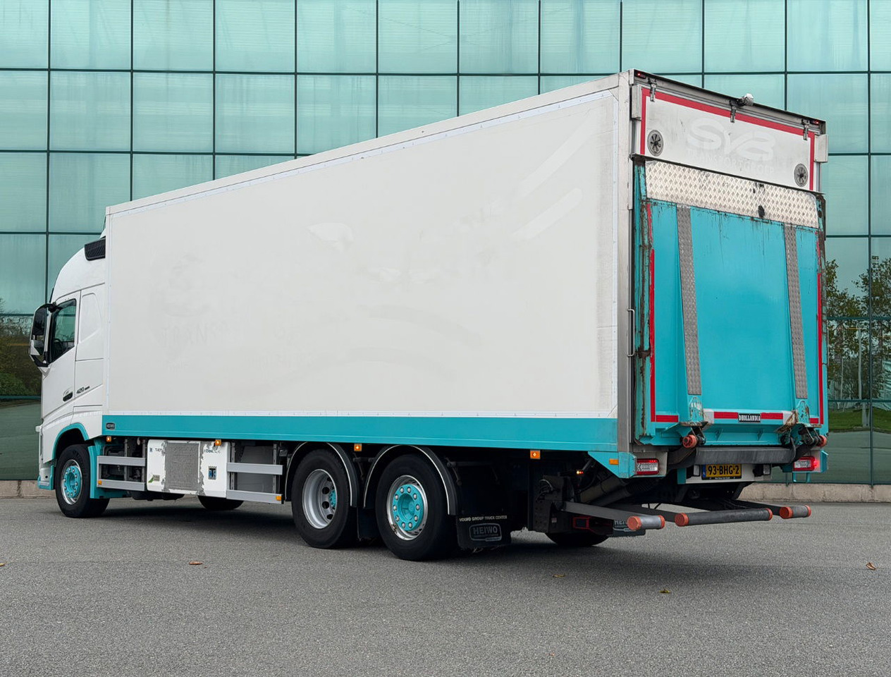 Volvo FH 420 6X2 Globetrotter Heiwo BOX 875 x 250 x 272 CM IN Thermo King T-800 490.000 KM TOP Condition NL Truck - Camion frigider: Foto 3 Volvo FH 420 6X2 Globetrotter Heiwo BOX 875 x 250 x 272 CM IN Thermo King T-800 490.000 KM TOP Condition NL Truck - Camion frigider: Foto 3