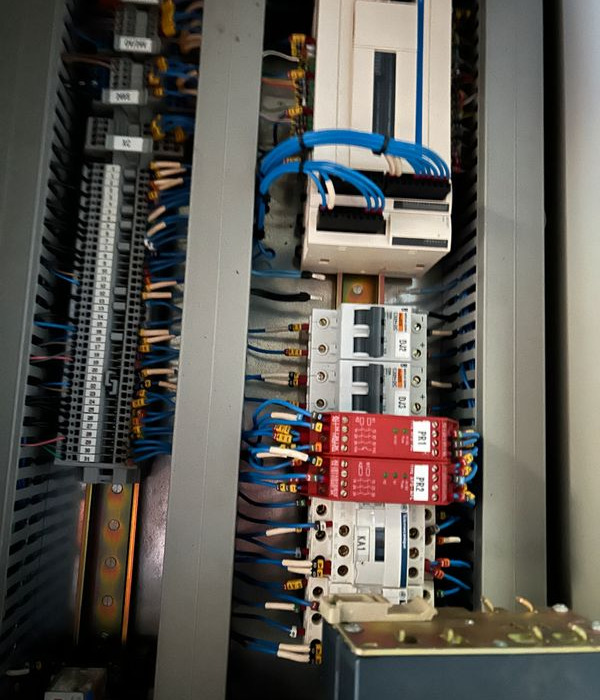 Armoires electriques completes ou nue - Echipament industrial: Foto 4 Armoires electriques completes ou nue - Echipament industrial: Foto 4