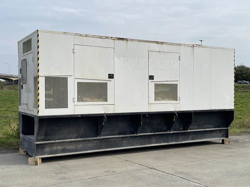 Cat C 18 - 700 - Generator electric: Foto 2 Cat C 18 - 700 - Generator electric: Foto 2