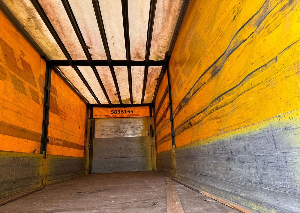 Kögel Zabudowa 7,45m 18 palet burtoplandeka - Caroserie cu prelata: Foto 5 Kögel Zabudowa 7,45m 18 palet burtoplandeka - Caroserie cu prelata: Foto 5