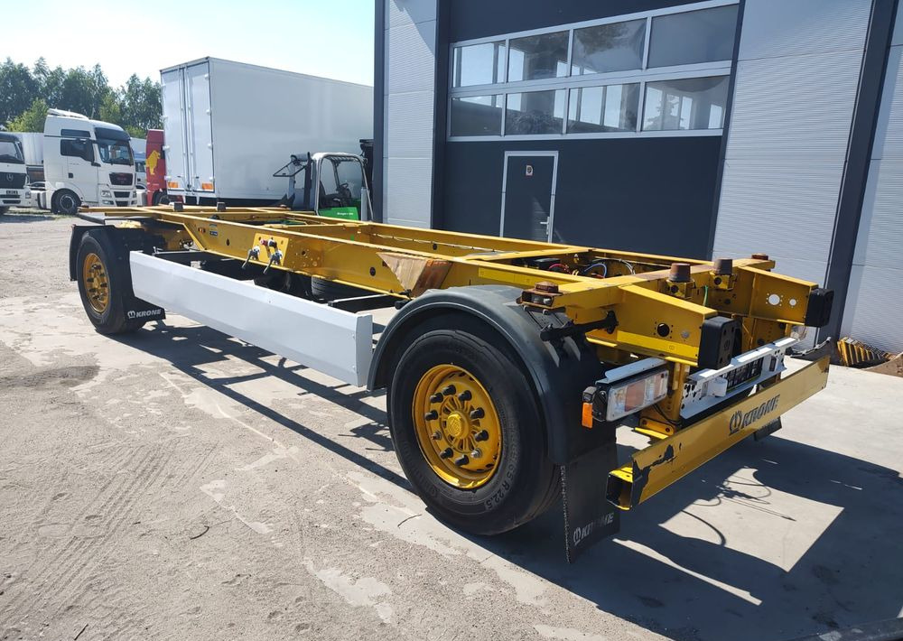 Krone Przyczepa BDF Krone - Remorcă transport containere/ Swap body: Foto 1 Krone Przyczepa BDF Krone - Remorcă transport containere/ Swap body: Foto 1