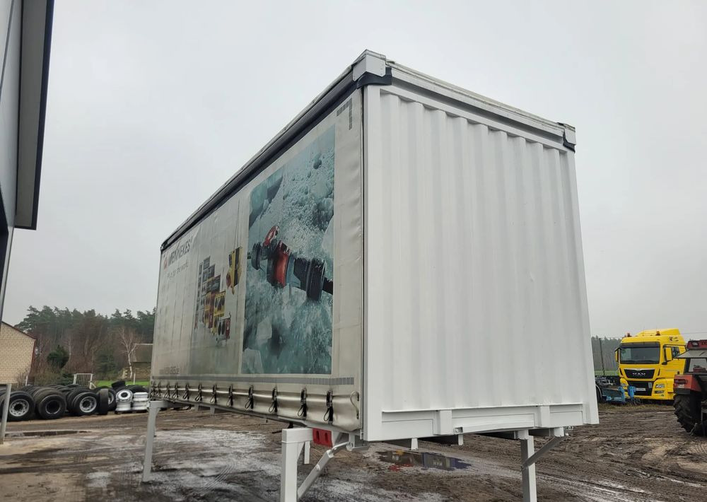 Krone Zabudowa BDF Krone 7,45m - Caroserie cu prelata: Foto 1 Krone Zabudowa BDF Krone 7,45m - Caroserie cu prelata: Foto 1