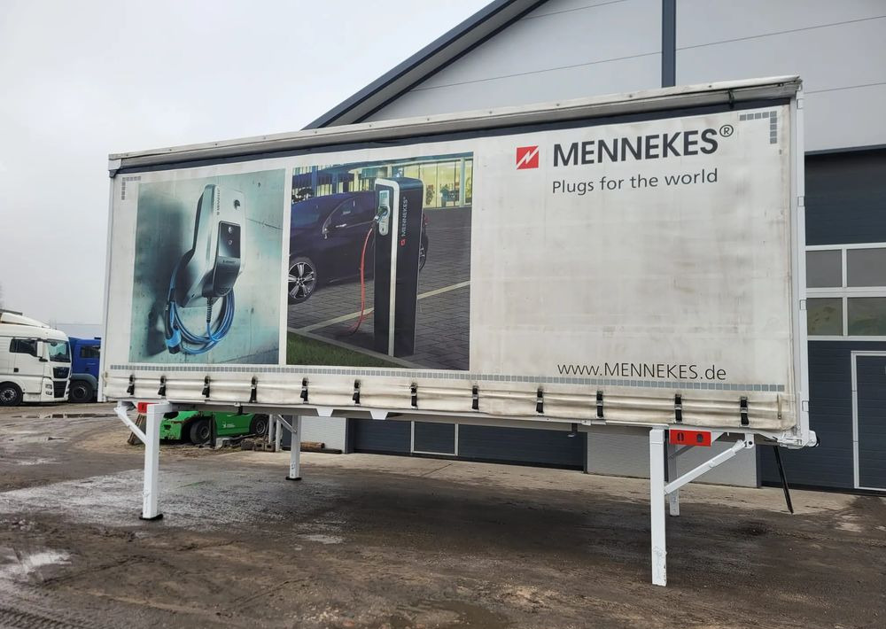 Krone Zabudowa BDF Krone 7,45m - Caroserie cu prelata: Foto 2 Krone Zabudowa BDF Krone 7,45m - Caroserie cu prelata: Foto 2