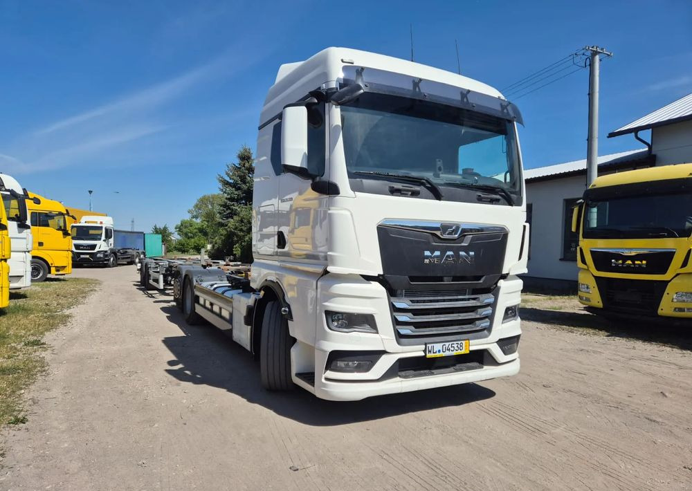 MAN MAN TGX BDF 26-510 oś skrętna - Camion şasiu: Foto 2 MAN MAN TGX BDF 26-510 oś skrętna - Camion şasiu: Foto 2
