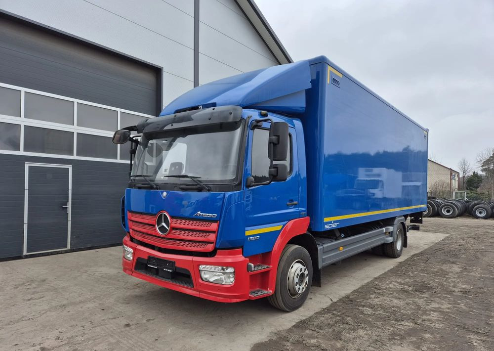 Mercedes-Benz Atego 1330 Euro 6 - Camion furgon: Foto 1 Mercedes-Benz Atego 1330 Euro 6 - Camion furgon: Foto 1