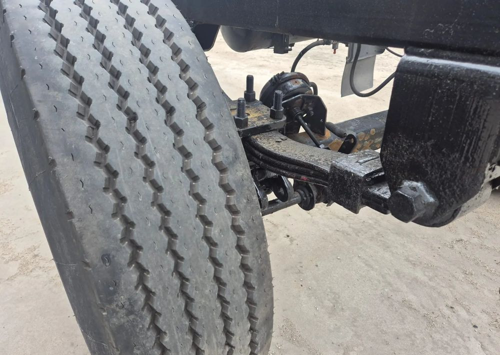 Schmitz Cargobull Przyczepa Krone na resorze - Remorcă şasiu: Foto 5 Schmitz Cargobull Przyczepa Krone na resorze - Remorcă şasiu: Foto 5