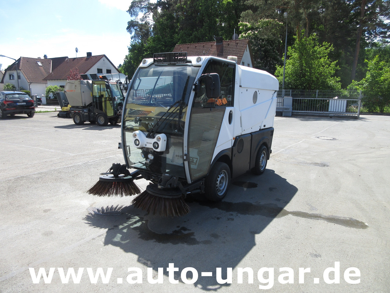 BUCHER CC 1000 Kleinkehrmaschine CityCat 4-Rad Lenkung - Mașină de măturat industrială: Foto 1 BUCHER CC 1000 Kleinkehrmaschine CityCat 4-Rad Lenkung - Mașină de măturat industrială: Foto 1