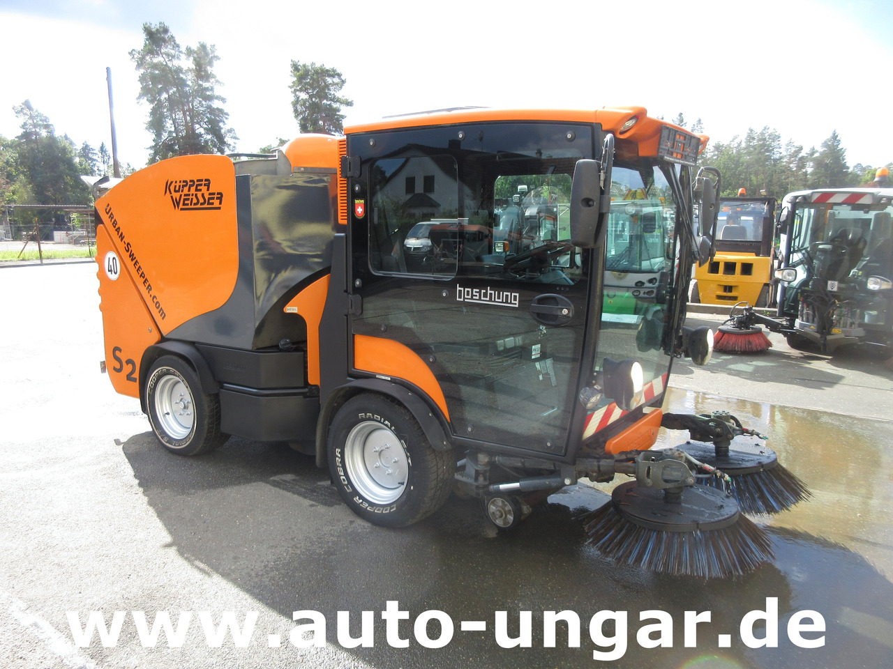 Boschung S2 Küpper-Weisser Kehrmaschine Urban Sweeper 2m³ Knicklenkung 40km/h - Măturătoare stradală: Foto 4 Boschung S2 Küpper-Weisser Kehrmaschine Urban Sweeper 2m³ Knicklenkung 40km/h - Măturătoare stradală: Foto 4
