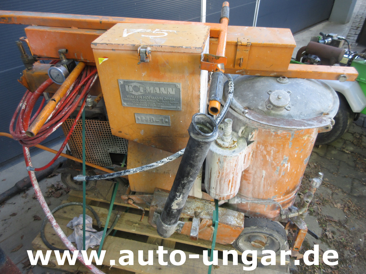 - Maşină de asfaltat: Foto 3 - Maşină de asfaltat: Foto 3